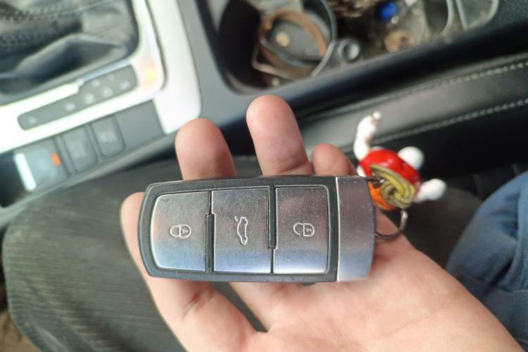 Used Volkswagen Magotan 2013 1.8TSI Premier Model Vehicle Key