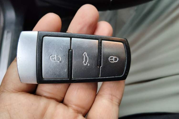 Used Volkswagen Magotan 2013 1.8TSI Luxury Model Vehicle Key