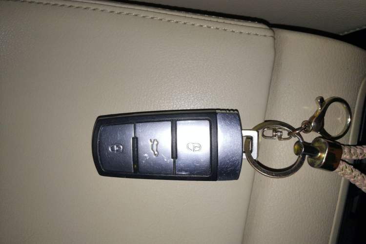 Used Volkswagen Magotan 2013 1.8TSI Luxury Model Vehicle Key