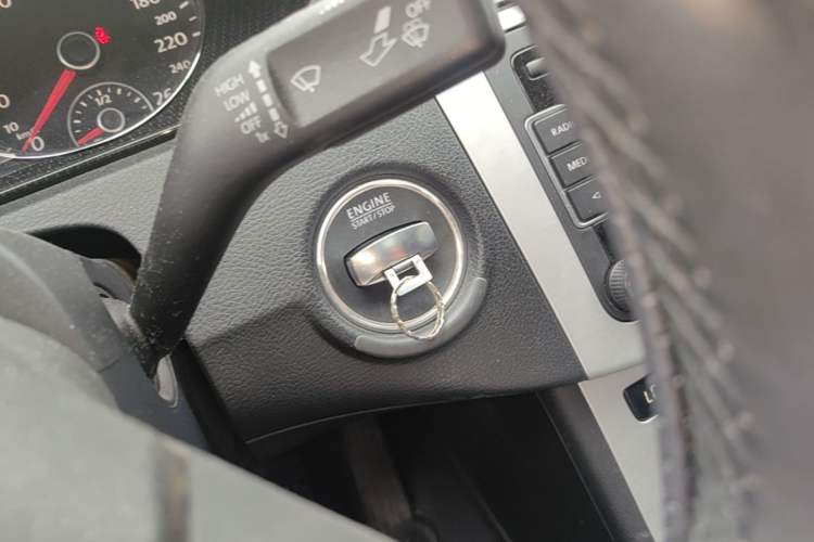 Used Volkswagen Magotan 2013 1.8TSI Luxury Model Vehicle Key