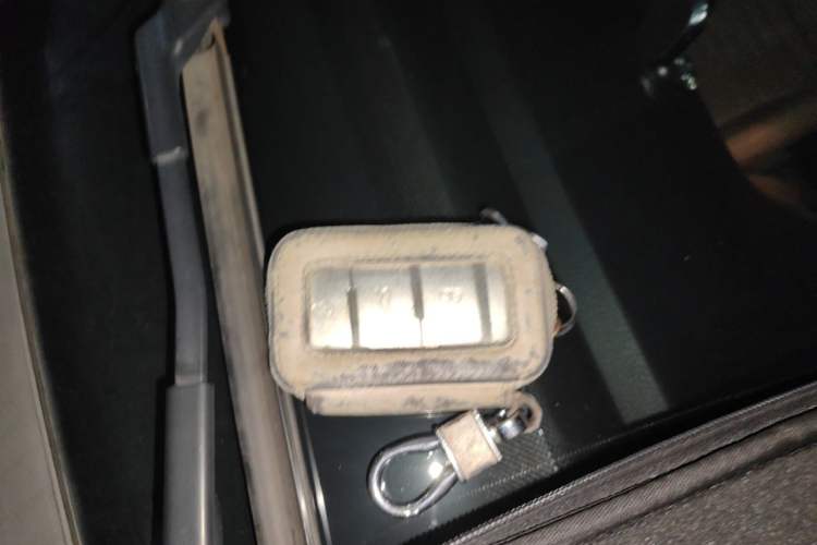 Used Volkswagen Magotan 2013 1.8TSI Premier Model Vehicle Key