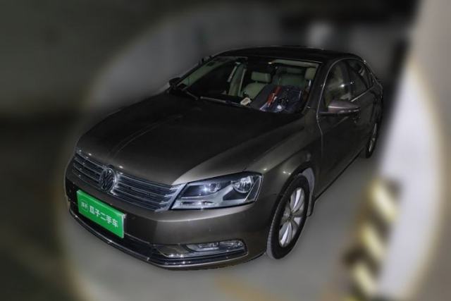 Ojetý Volkswagen Magotan 2013 1.8TSI Premier Model
