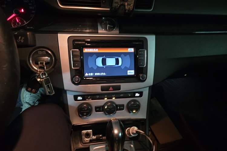 Used Volkswagen Magotan 2013 1.8TSI Comfort Model Audio And AC Panel