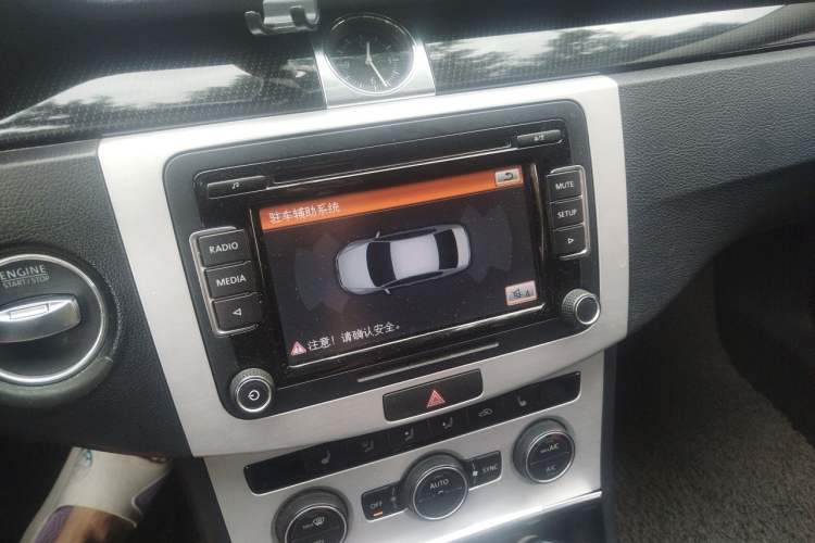 Used Volkswagen Magotan 2013 1.8TSI Luxury Model Audio And AC Panel