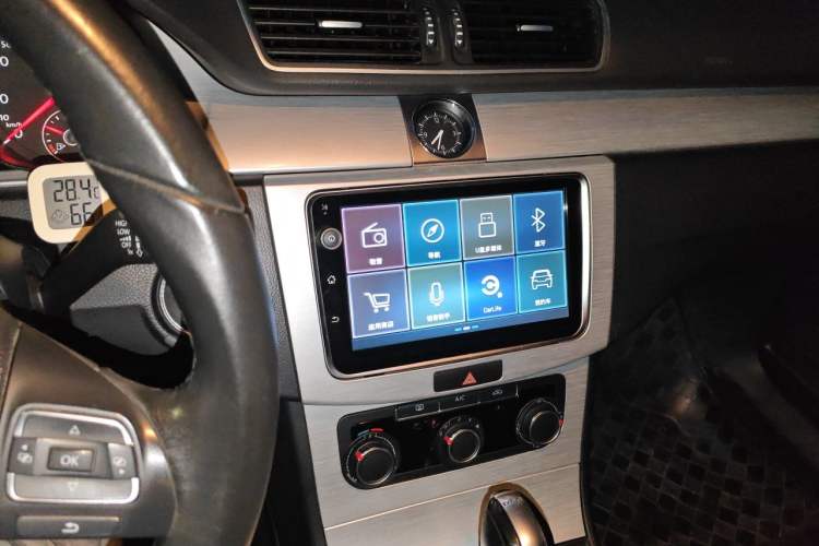 Used Volkswagen Magotan 2013 1.8TSI Premier Model Audio And AC Panel