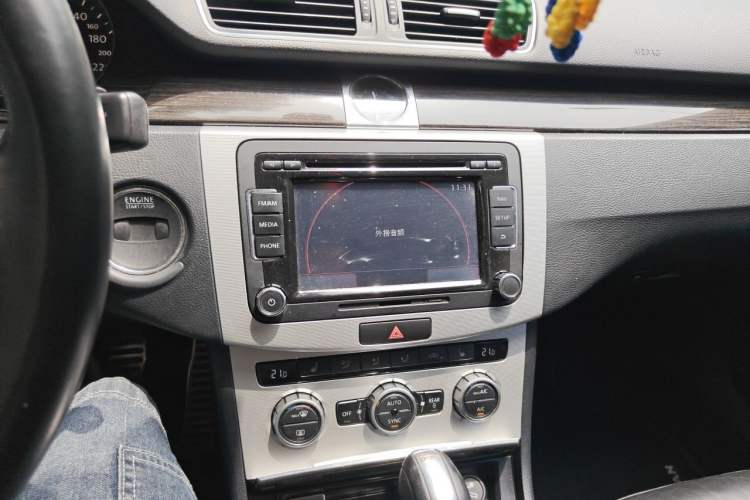 Used Volkswagen Magotan 2013 1.8TSI Prestige Model Audio And AC Panel