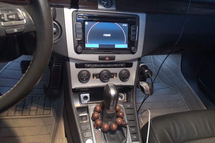 Used Volkswagen Magotan 2013 2.0 TSI Prestige Model Audio And AC Panel