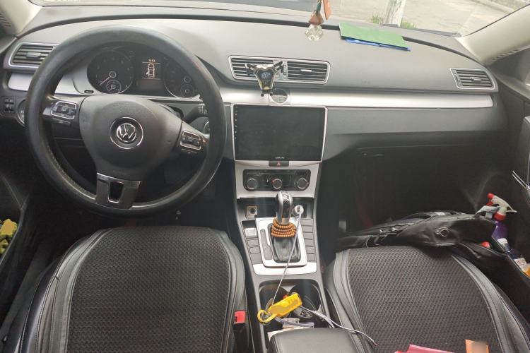 Used Volkswagen Magotan 2013 1.8TSI Premier Model Center Console