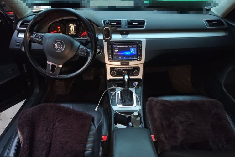 Used Volkswagen Magotan 2013 1.8TSI Premier Model Center Console