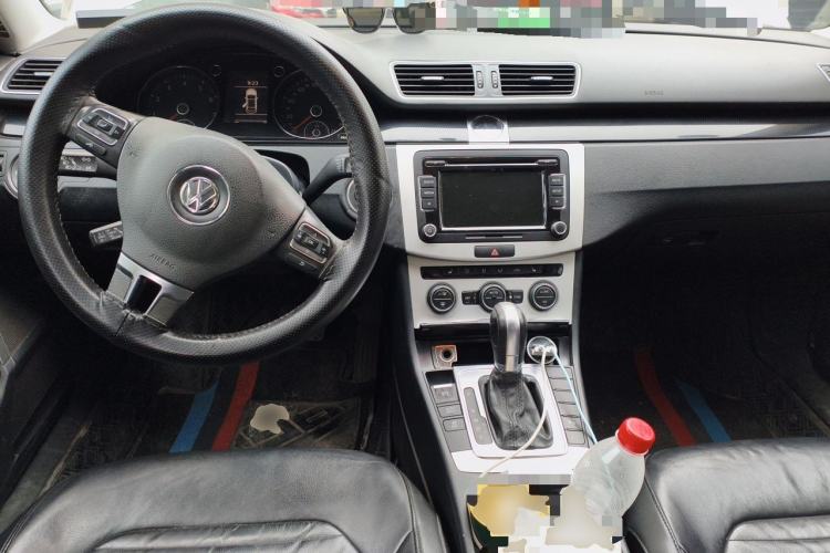 Used Volkswagen Magotan 2013 1.8TSI Luxury Model Center Console