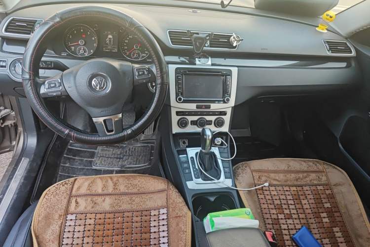 Used Volkswagen Magotan 2013 1.8TSI Luxury Model Center Console