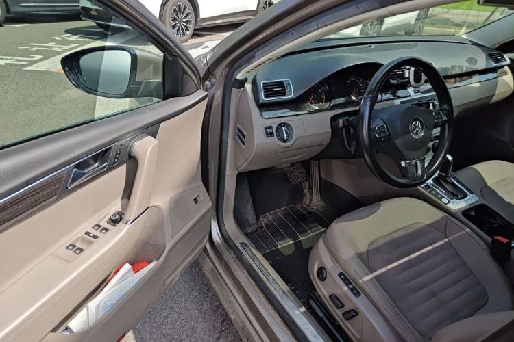 Used Volkswagen Magotan 2013 2.0 TSI Prestige Model Driver Seat