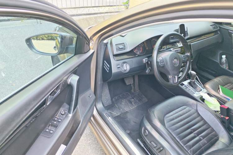 Used Volkswagen Magotan 2013 2.0 TSI Luxury Model Driver Seat