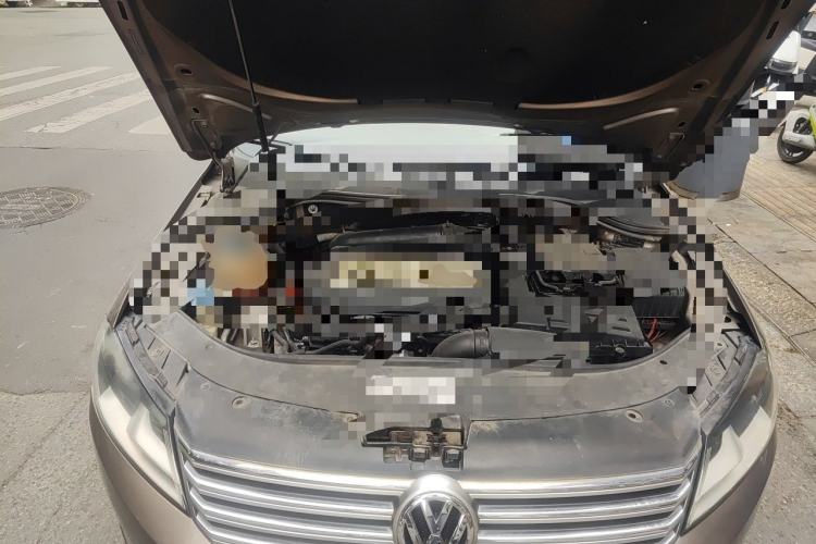 Used Volkswagen Magotan 2013 1.8TSI Premier Model Engine Bay
