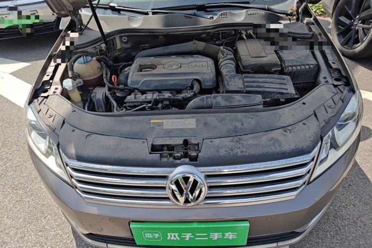 Used Volkswagen Magotan 2013 2.0 TSI Prestige Model Engine Bay