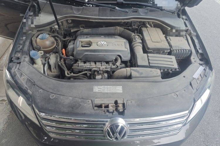 Used Volkswagen Magotan 2013 1.8TSI Premier Model Engine Bay