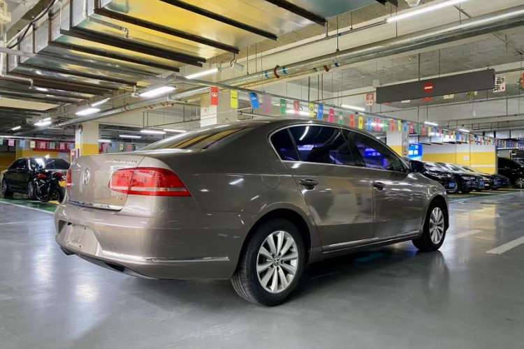 Used Volkswagen Magotan 2013 1.8TSI Luxury Model Exterior 2