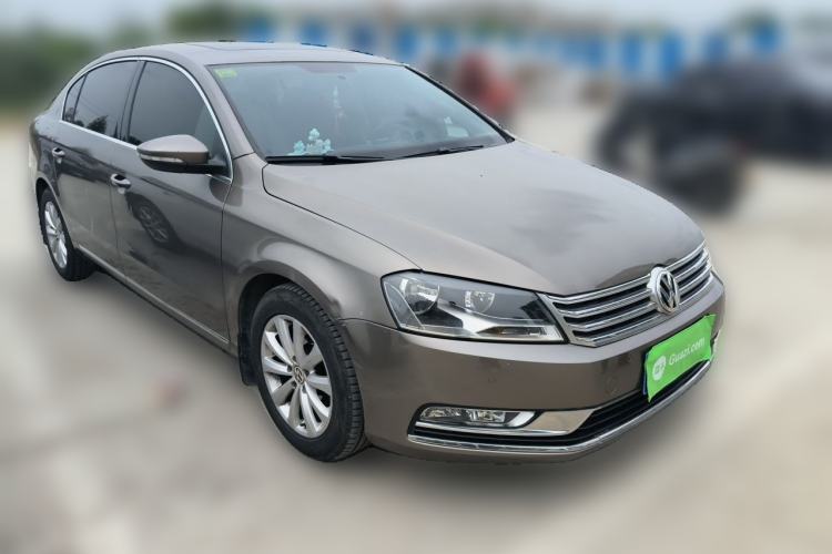 Used Volkswagen Magotan 2013 1.8TSI Premier Model Front Right 45 Deg