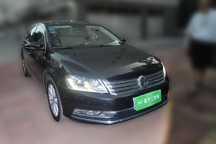Used Volkswagen Magotan 2013 1.8TSI Prestige Model Front Right 45 Deg