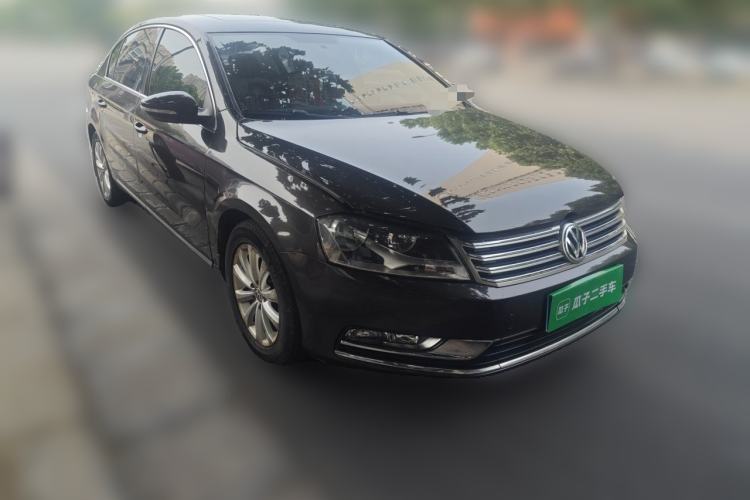 Used Volkswagen Magotan 2013 1.8TSI Premier Model Front Right 45 Deg