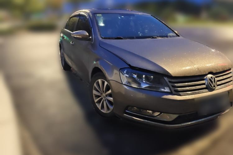 Used Volkswagen Magotan 2013 1.8TSI Premier Model Front Right 45 Deg