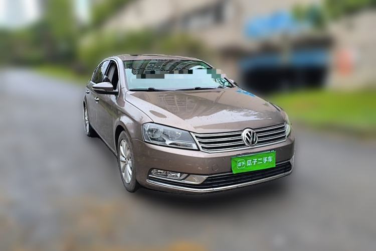Used Volkswagen Magotan 2013 1.8TSI Premier Model Front Right 45 Deg