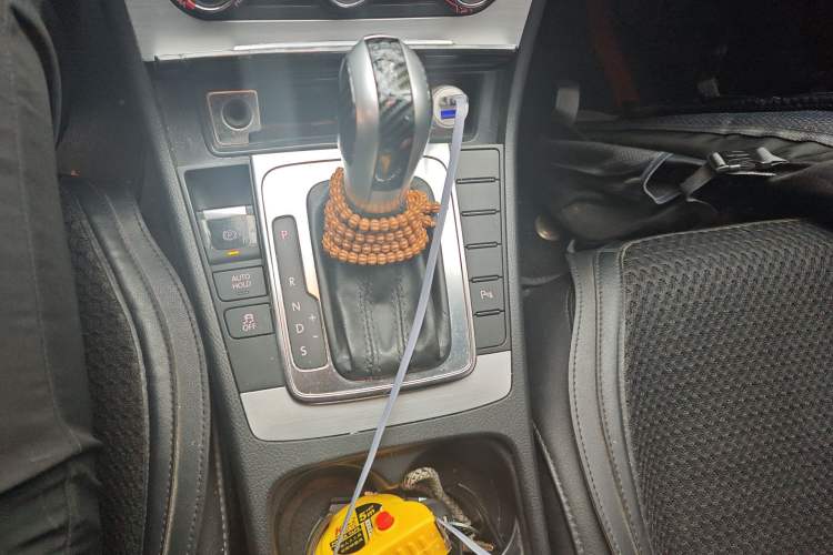 Used Volkswagen Magotan 2013 1.8TSI Premier Model Gear Lever