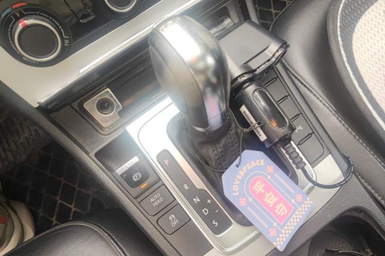 Used Volkswagen Magotan 2013 1.8TSI Premier Model Gear Lever