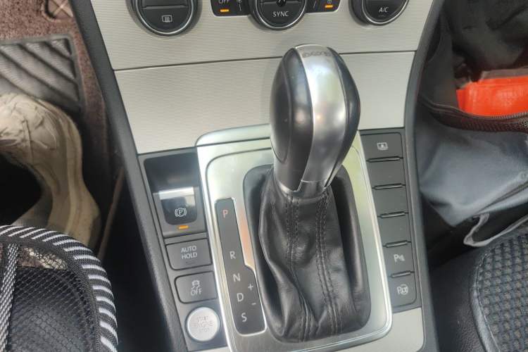 Used Volkswagen Magotan 2013 2.0 TSI Prestige Model Gear Lever