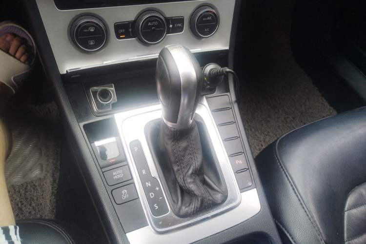 Used Volkswagen Magotan 2013 1.8TSI Luxury Model Gear Lever
