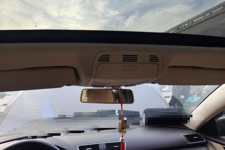 Used Volkswagen Magotan 2013 1.8TSI Luxury Model Headliner