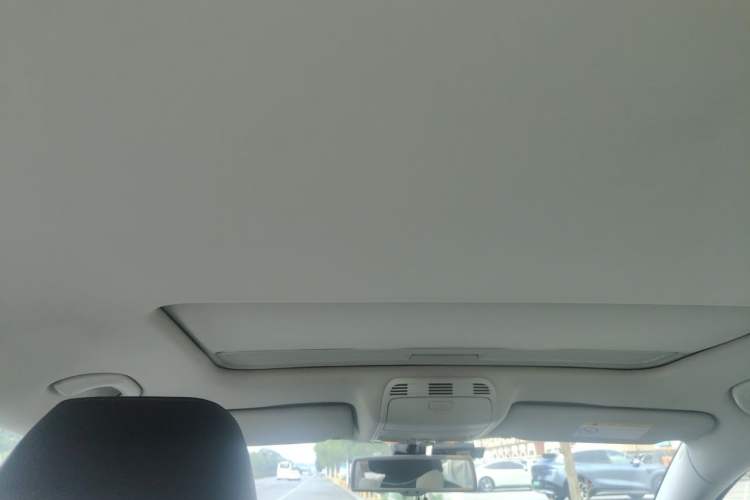 Used Volkswagen Magotan 2013 2.0 TSI Prestige Model Headliner