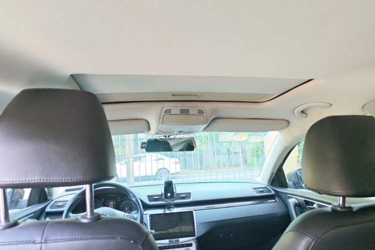 Used Volkswagen Magotan 2013 2.0 TSI Luxury Model Headliner