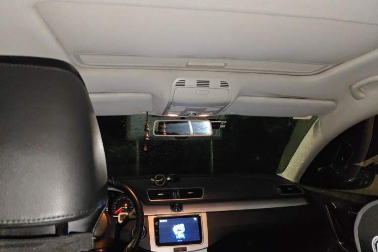 Used Volkswagen Magotan 2013 1.8TSI Premier Model Headliner