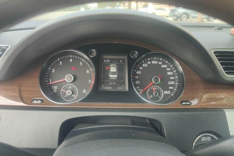 Used Volkswagen Magotan 2013 2.0 TSI Prestige Model Instrument Cluster