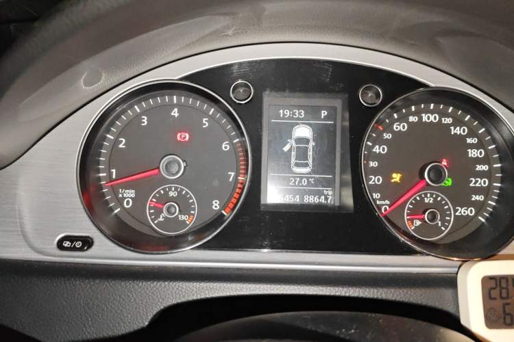 Used Volkswagen Magotan 2013 1.8TSI Premier Model Instrument Cluster