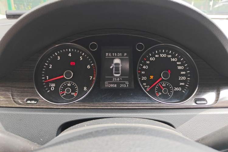 Used Volkswagen Magotan 2013 1.8TSI Prestige Model Instrument Cluster