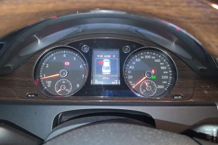 Used Volkswagen Magotan 2013 2.0 TSI Prestige Model Instrument Cluster