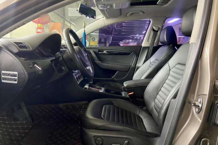 Used Volkswagen Magotan 2013 1.8TSI Luxury Model Interior 6