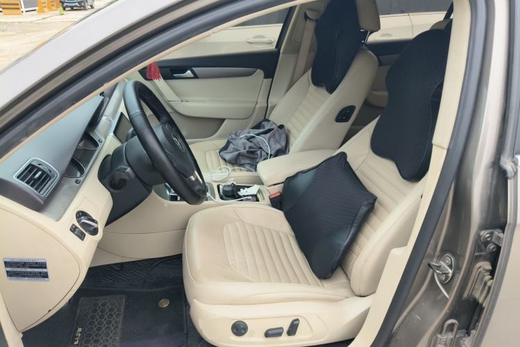 Used Volkswagen Magotan 2013 1.8TSI Premier Model Left Front Seat