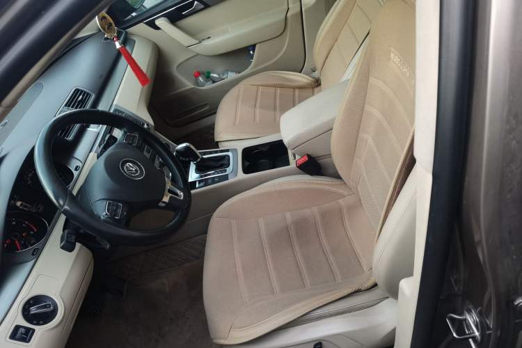 Used Volkswagen Magotan 2013 1.8TSI Luxury Model Left Front Seat