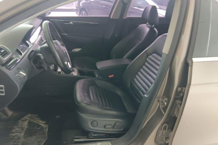 Used Volkswagen Magotan 2013 1.8TSI Luxury Model Left Front Seat