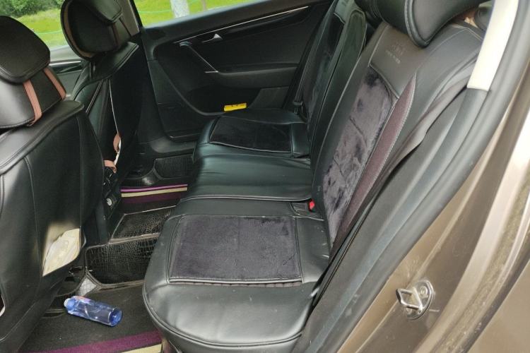 Used Volkswagen Magotan 2013 1.8TSI Premier Model Left Rear Seat