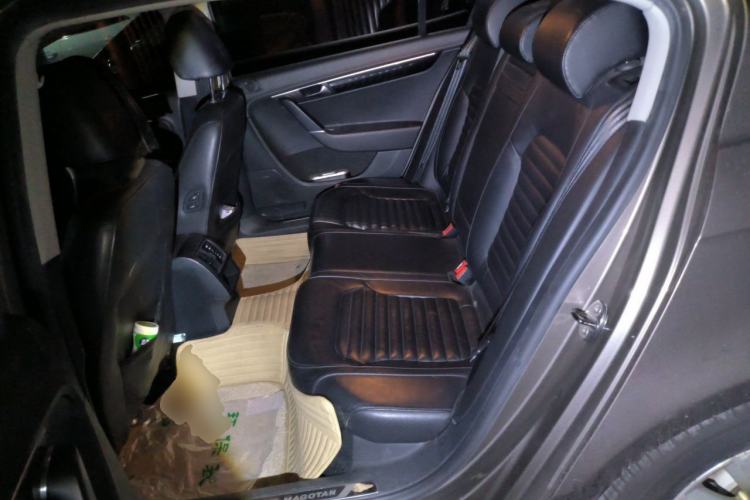 Used Volkswagen Magotan 2013 1.8TSI Luxury Model Left Rear Seat