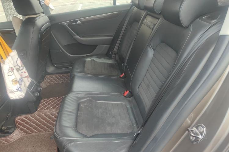 Used Volkswagen Magotan 2013 2.0 TSI Prestige Model Left Rear Seat