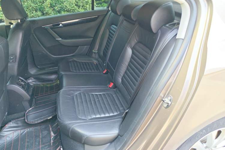 Used Volkswagen Magotan 2013 2.0 TSI Luxury Model Left Rear Seat