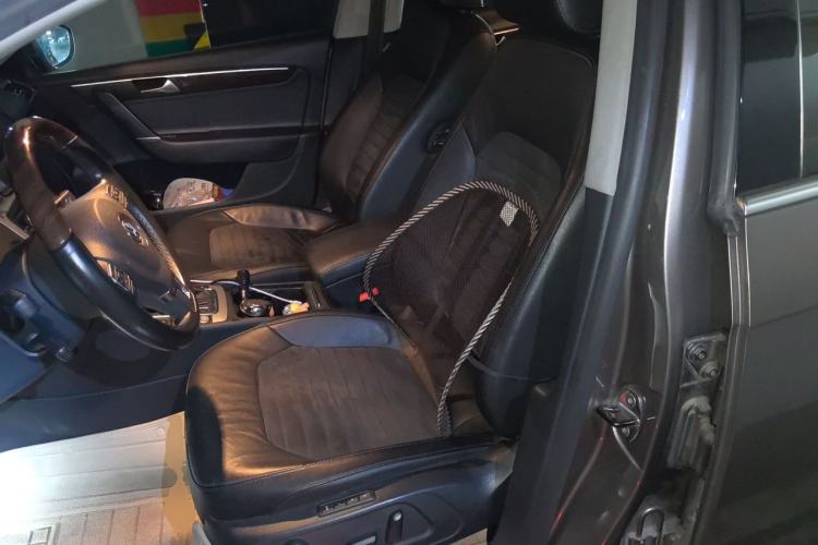 Used Volkswagen Magotan 2013 2.0 TSI Prestige Model Left Rear Seat