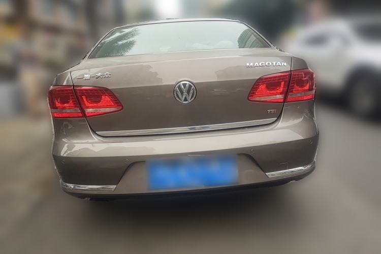 Used Volkswagen Magotan 2013 1.8TSI Premier Model Rear
