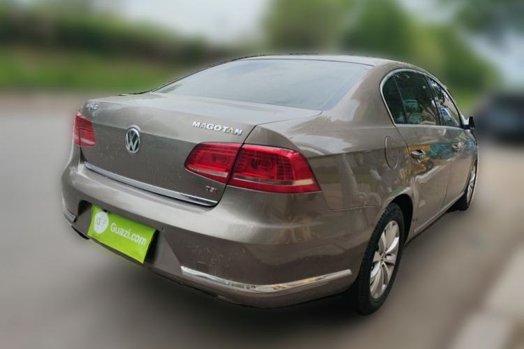 Used Volkswagen Magotan 2013 1.8TSI Premier Model Rear Right 45 Deg