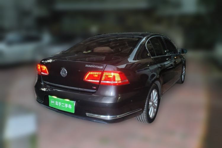 Used Volkswagen Magotan 2013 1.8TSI Prestige Model Rear Right 45 Deg